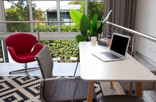 Waverley Apartment | The Black Haus - Bronte ~ 10 minute walk to beach