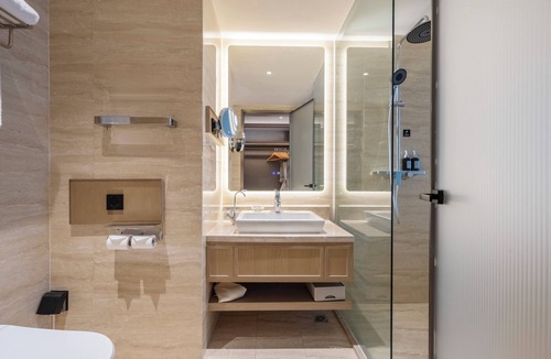 Huancui Hotel | The Brigh Radiance Hotel Weihai