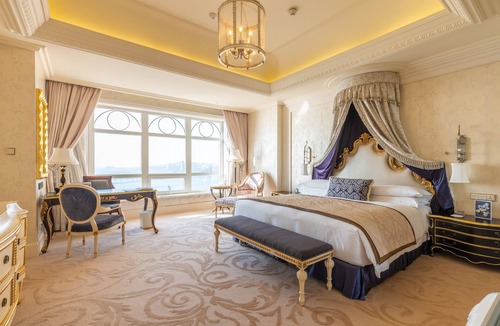Xinghai Commercial Area Hotel | The Castle Hotel, a Luxury Collection Hotel, Dalian