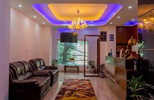Dharamshala Hotel | The Cedar Vatika Hotel & Restaurant