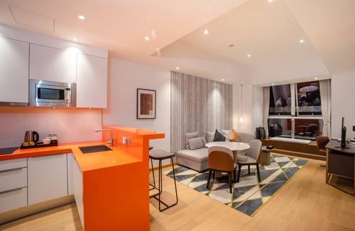 Shekou Apartment | The Clouds Apartment