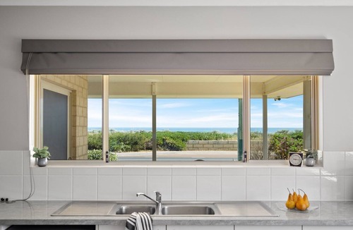 Wonnerup House | The Dunes *Pet Friendly* Sea Retreat Busselton