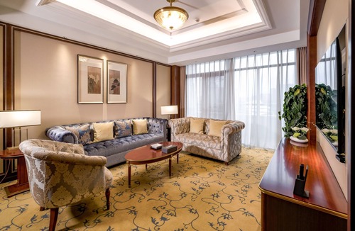 Kuiwen District Hotel | The Farrington Hotel - Building A