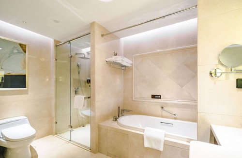 Kuiwen District Hotel | The Farrington Hotel - Building A