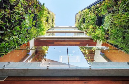 Alexandria Apartment | The Fern New York Warehouse Style Retreat