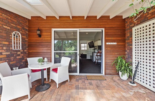 Pemberton Apartment | The Forest Studio Deluxe King Suite with Kitchen and Forest Hill Views