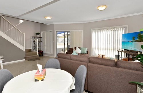 Long Jetty Apartment | The Gallipoli Residence