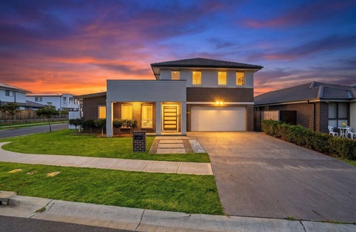 Gledswood Hills House | The Gledswood Retreat | 3 Bedroom Home for Families, Weddings & Executive Stays
