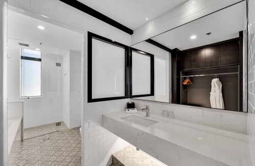 Sydney Central Business District Hotel | The Grace Hotel
