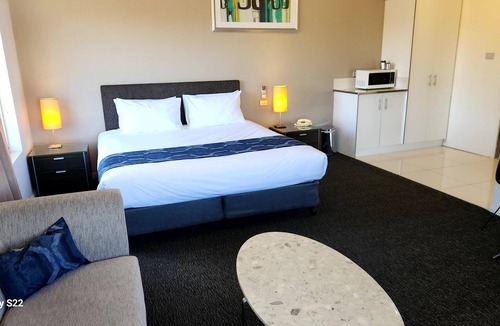 Griffith Hotel | The Grand Motel