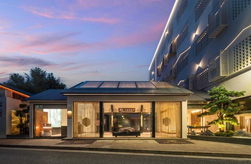 Yuecheng Hotel | The Green Hidden Wanjia Hui Resort Hotel (Shaoxing Lu Xun's Hometown Cangqiao Zhijie Store)