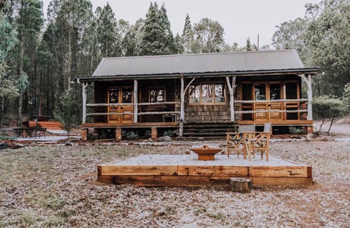 Budgee Budgee Cabin | The Gully Dreamy Cabin on Acres of Outback Charm