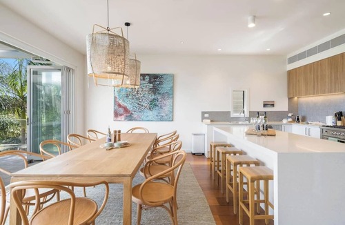 Queenscliff House | 'The Headland' - Premier Queenscliff Abode, Steps from Queenscliff Beach & Freshwater Beach.