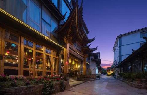 Gucheng Hotel | The Horizon of the Old Town of Lijiang Naxi Culture and Art Museum Inn