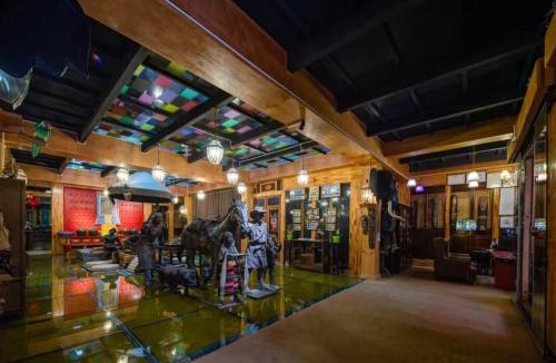 Gucheng Hotel | The Horizon of the Old Town of Lijiang Naxi Culture and Art Museum Inn