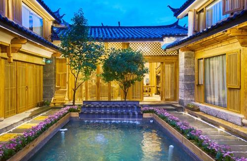 Dayan Old Town Hotel | The Jade Pond Heritage Guesthouse - Wuyi Street Branch - Complimentary Airport Pick-up for 3 Nights & Tailor-Made Tours