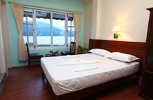 Pokhara Hotel | The Lake House