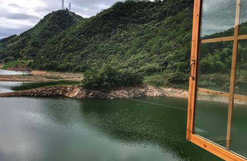 Chun'an House | The Lake View Deyishe Resort in Thousand Island Lake
