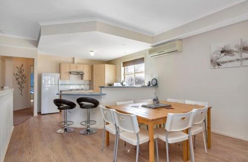 Port Willunga House | The Lighthouse - Port Willunga - C21 SouthCoast Holidays