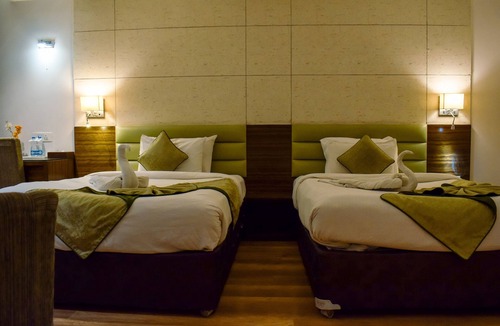 Mathura Hotel | The Mystic Palms
