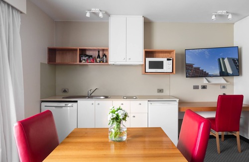 Sullivan's Cove Apartment | The Old Woolstore Apartment Hotel