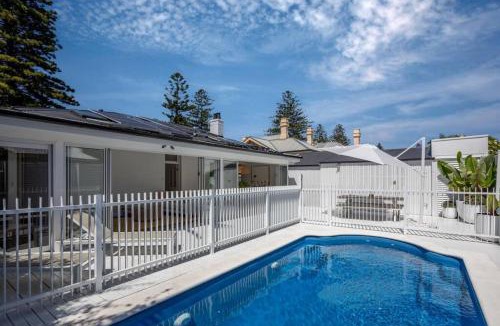 Glenelg South House | THE OSLO on Broadway - Two Poolside Villas