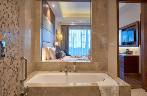 Sanjay Place Hotel | The P L Palace Agra