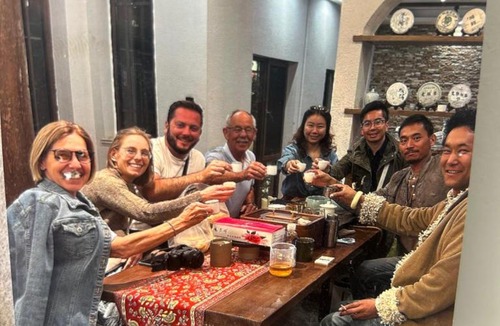 Dayan Old Town Hotel | The Panorama Designer Villa & Cafe - Chinese Naxi Style Courtyard - Complimentary Airport Pick-up for 3 Nights & Tailor-Made Tours