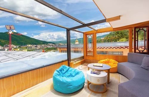 Shangri-La Bed & Breakfast | The Peak Living