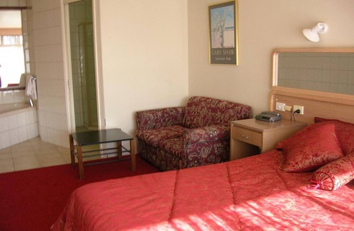 Tyabb Hotel | The Peninsula Motor Inn