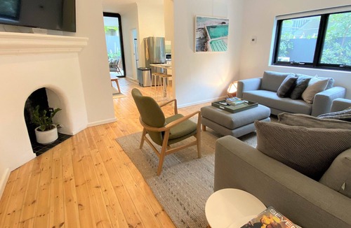 North Bondi Apartment | The Perfect Pet & Kid Friendly, Home Away From Home in North Bondi