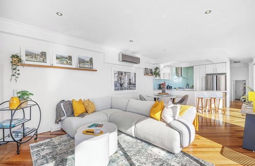 South Perth House | The Perth Summit – A Sepal Stay is a designer tri-level luxury residence in South Perth, offering epic city and river views, premium furnishings, multiple living areas, and an executive-level stay ideal for corporate, insurance, or family Guests.