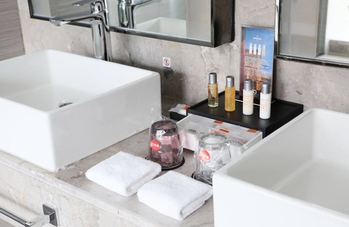 Yunlong District Hotel | The Qube Hotel Xuzhou East