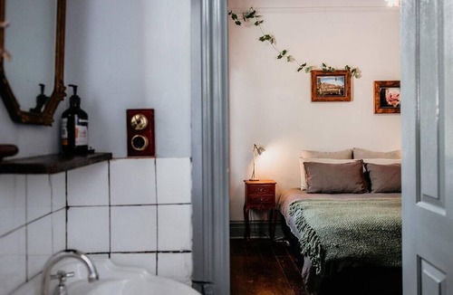 Avenel Hotel | The Rabbit Hole Inn at Harvest Home