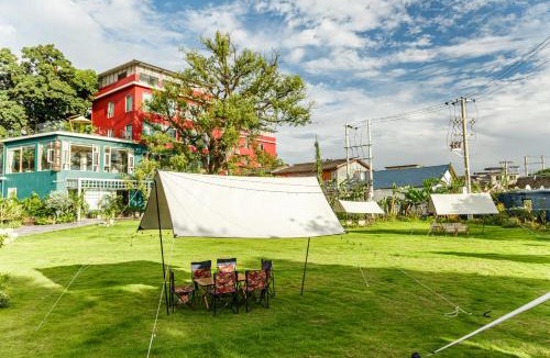 Yanshan District House | The Red Roof Monet Garden Resort - Pool & Family Fun - Where Karsts Meet a Playful Water Garden - By the way to Yangshuo - Complimentary Airport Pick-up for 2 Nights & Tailor-Made Tours
