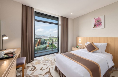 Đong Thanh Hotel | The Reed Hotel