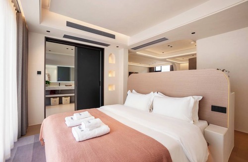 Xiapu County Bed & Breakfast | The Resort Inn