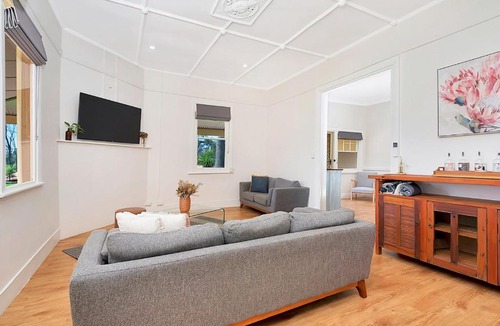 Gordon House | The River Block