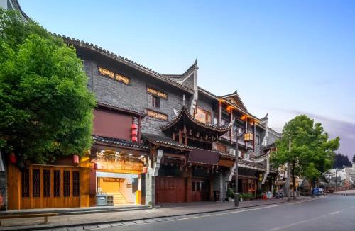 Fenghuang Hotel | The Riverside Phoenix