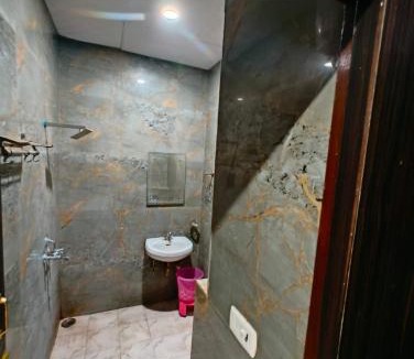 Bareilly Hotel | The royal hotel