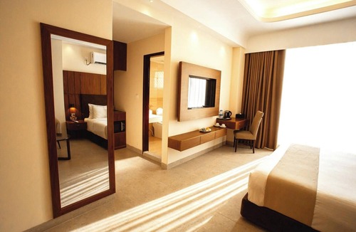 Uttara Hotel | The Royal Palace Uttara