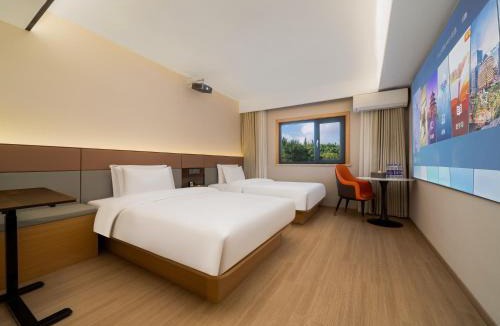 Downtown Hangzhou Hotel | The Screen Hotel Hangzhou East St ation-Zhanongkou Metro