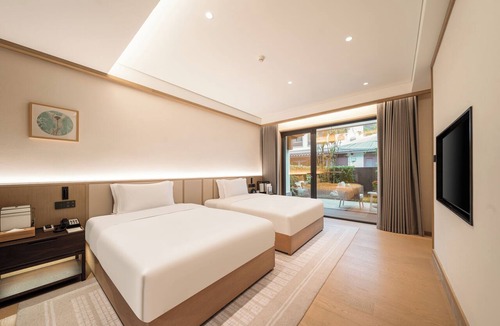 Xihu Hotel | The Serene House