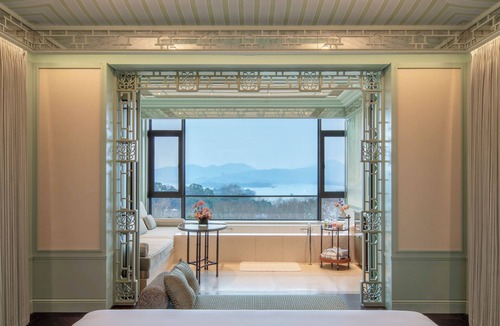 Xihu Hotel | The Silk Lakehouse, Shangri-La Hangzhou