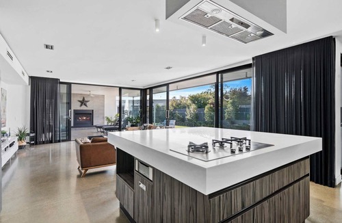 Mulwala House | The Sinatra Holiday House - Winter Special