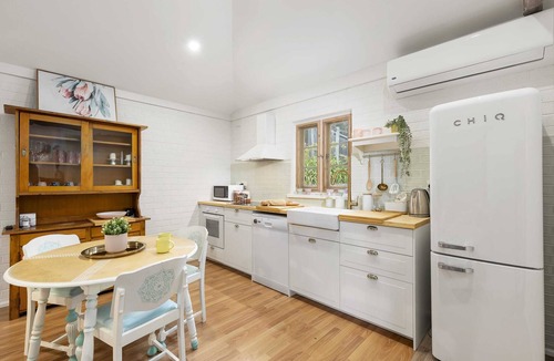 Willunga Apartment | "The Stables" at Strong Farmers Retreat Willunga