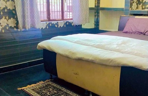 Agra Hotel | The Street Homestay