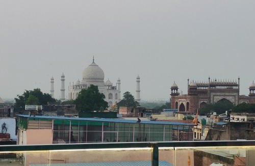 Taj Ganj Hotel | The Vacation Villa
