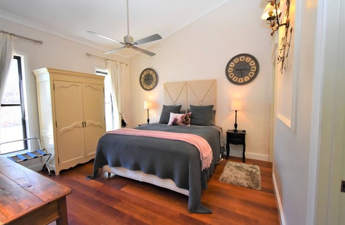 Beechworth Villa | The Villa at Beechworth - Tuscan Luxury