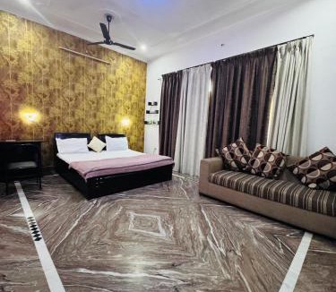 Gomti Nagar House | The Vintage Villa